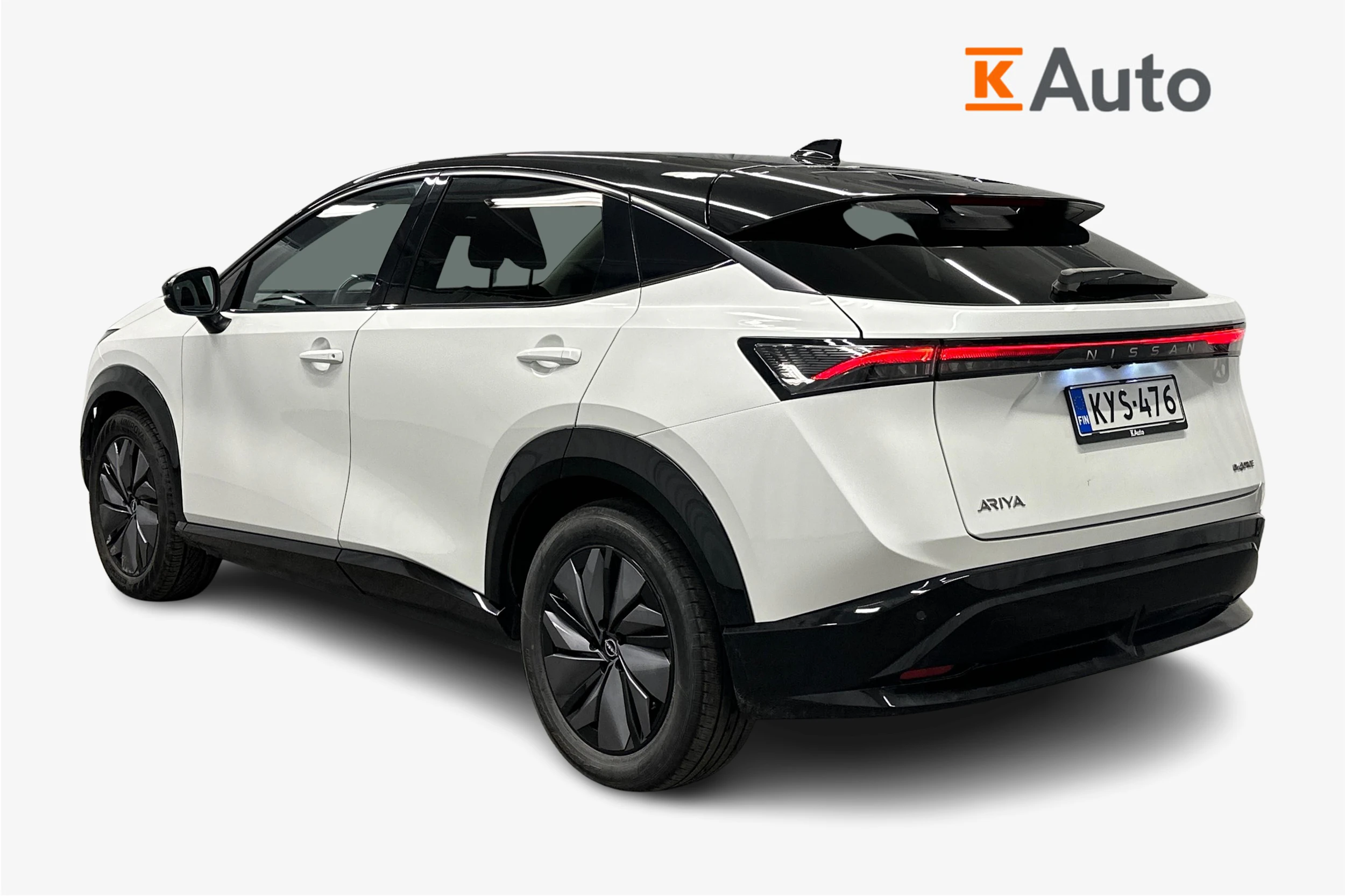 valkoinen Nissan Ariya 2023 kuva 2.