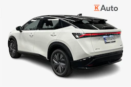 valkoinen Nissan Ariya 2023 kuva 2.