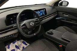 valkoinen Nissan Ariya 2023 kuva 6.