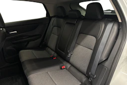 valkoinen Nissan Ariya 2023 kuva 8.