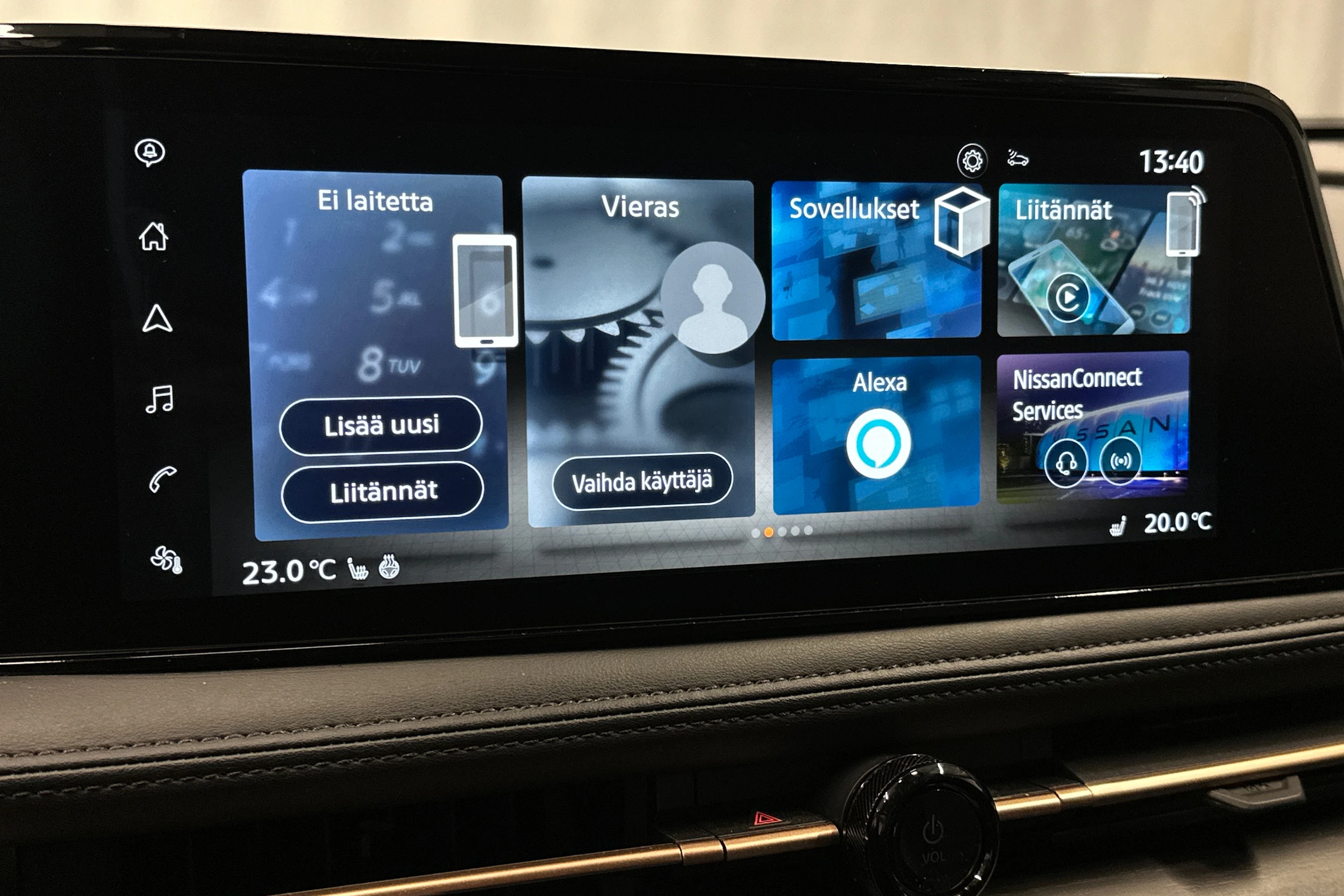 valkoinen Nissan Ariya 2023 kuva 17.