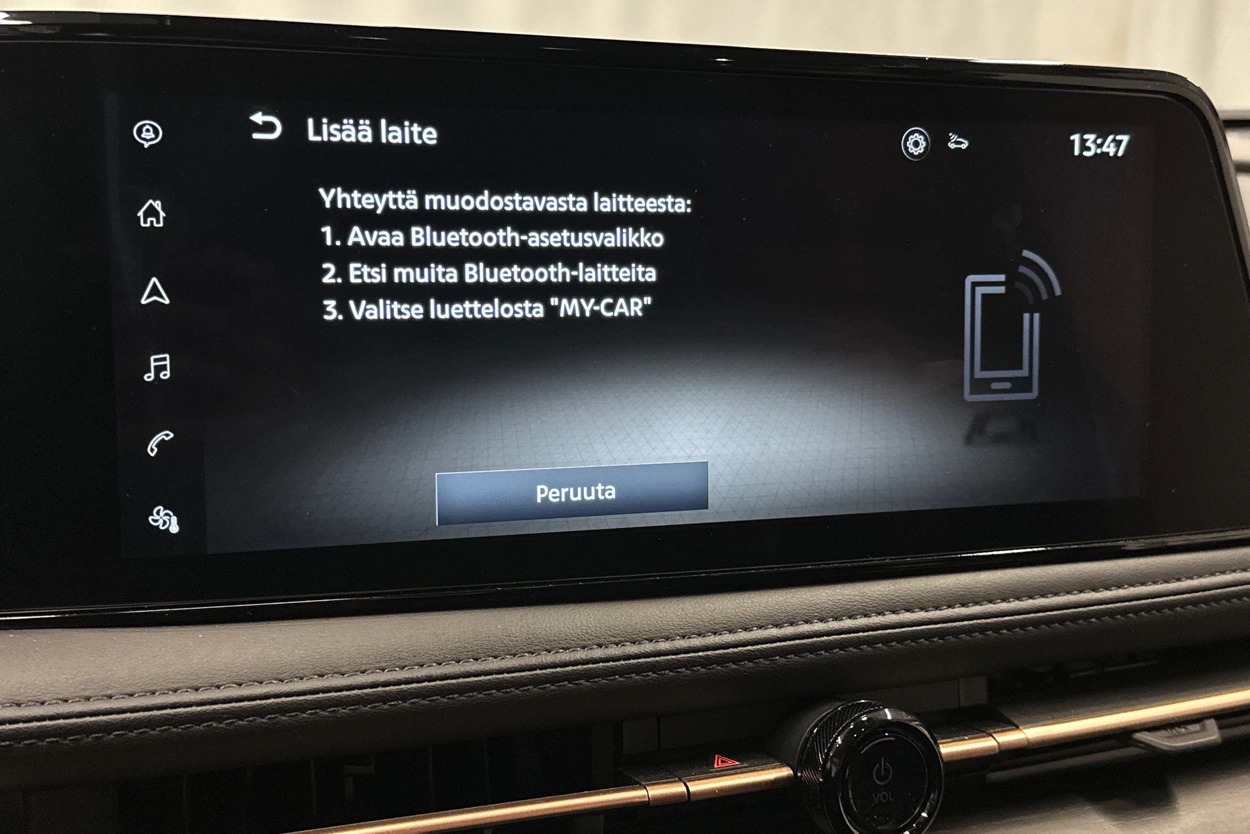 valkoinen Nissan Ariya 2023 kuva 24.