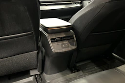 valkoinen Nissan Ariya 2023 kuva 28.