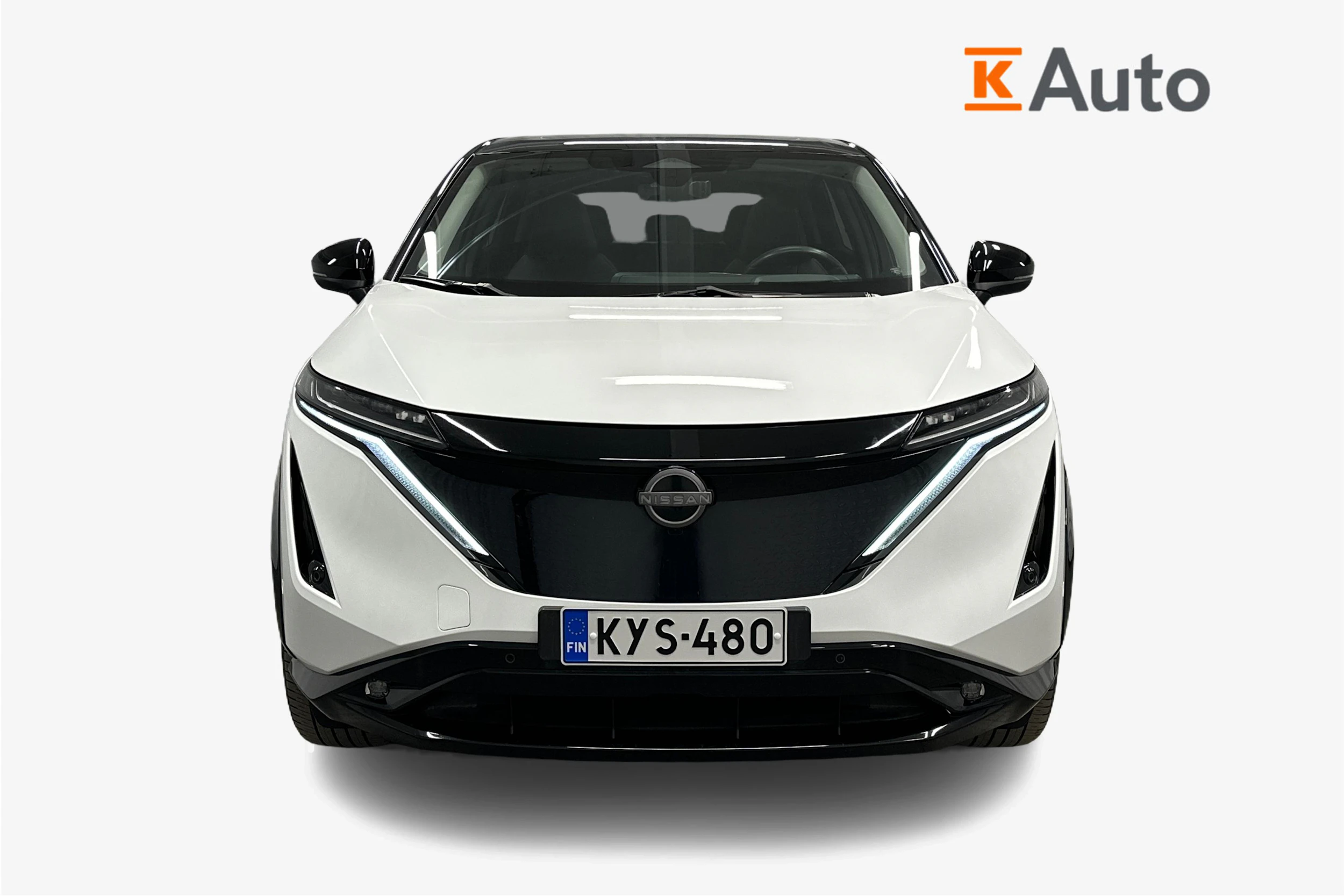 valkoinen Nissan Ariya 2023 kuva 4.