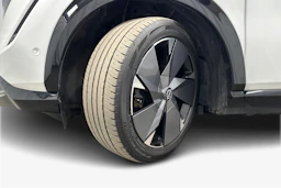valkoinen Nissan Ariya 2023 kuva 9.