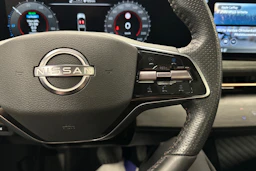 valkoinen Nissan Ariya 2023 kuva 12.