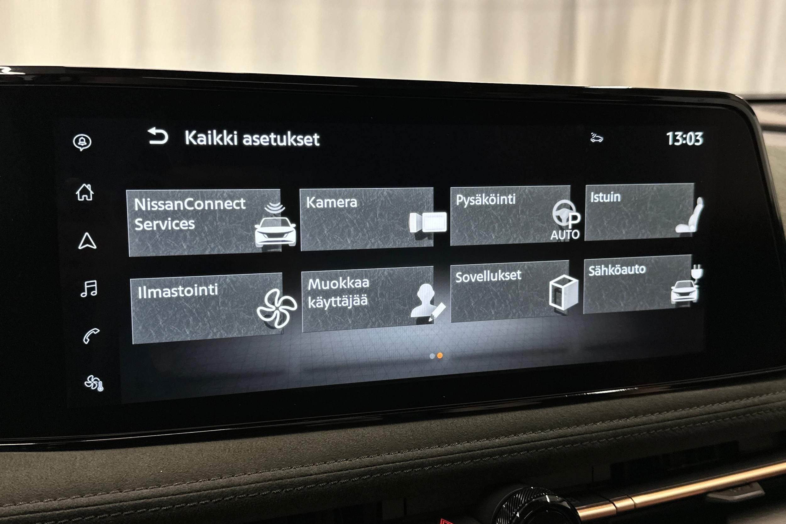 valkoinen Nissan Ariya 2023 kuva 28.
