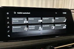 valkoinen Nissan Ariya 2023 kuva 28.