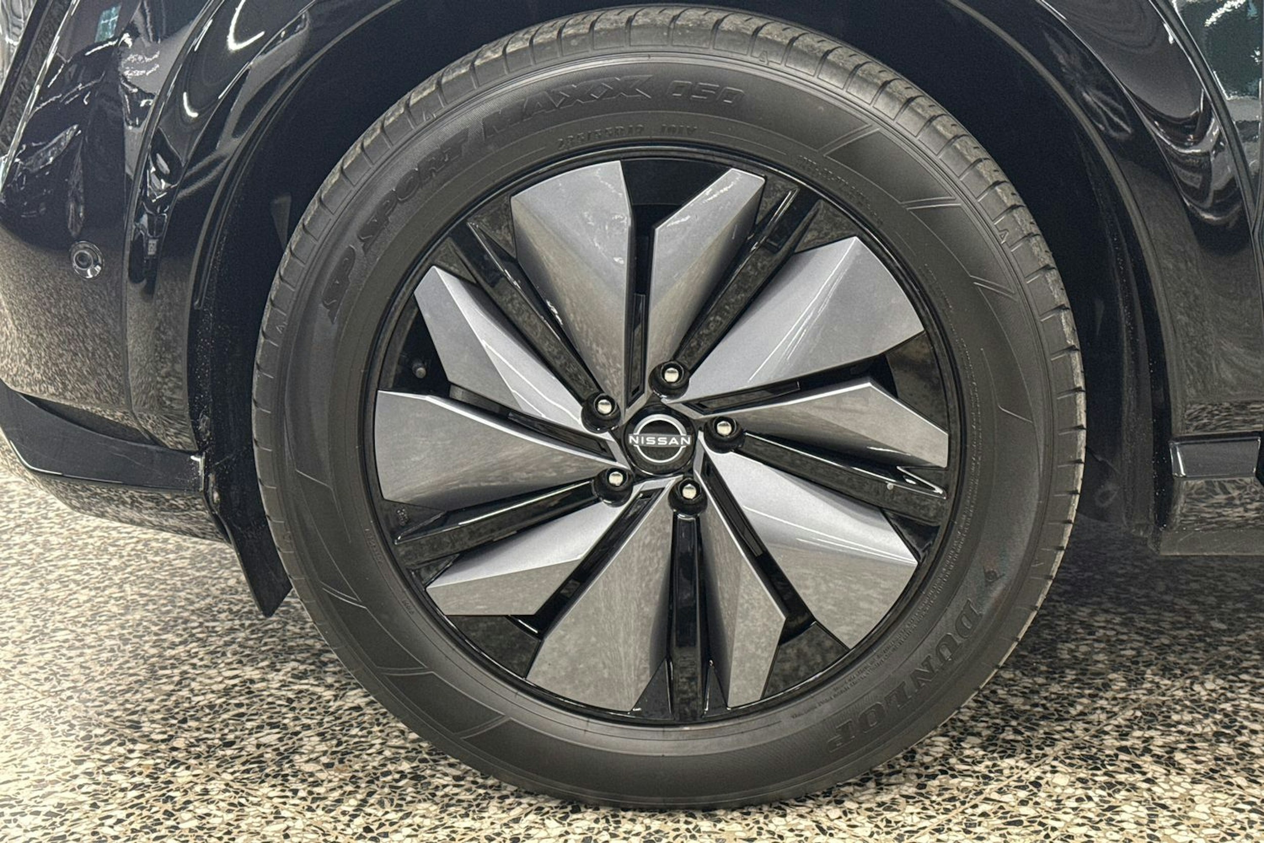 sininen Nissan Ariya 2023 kuva 40.