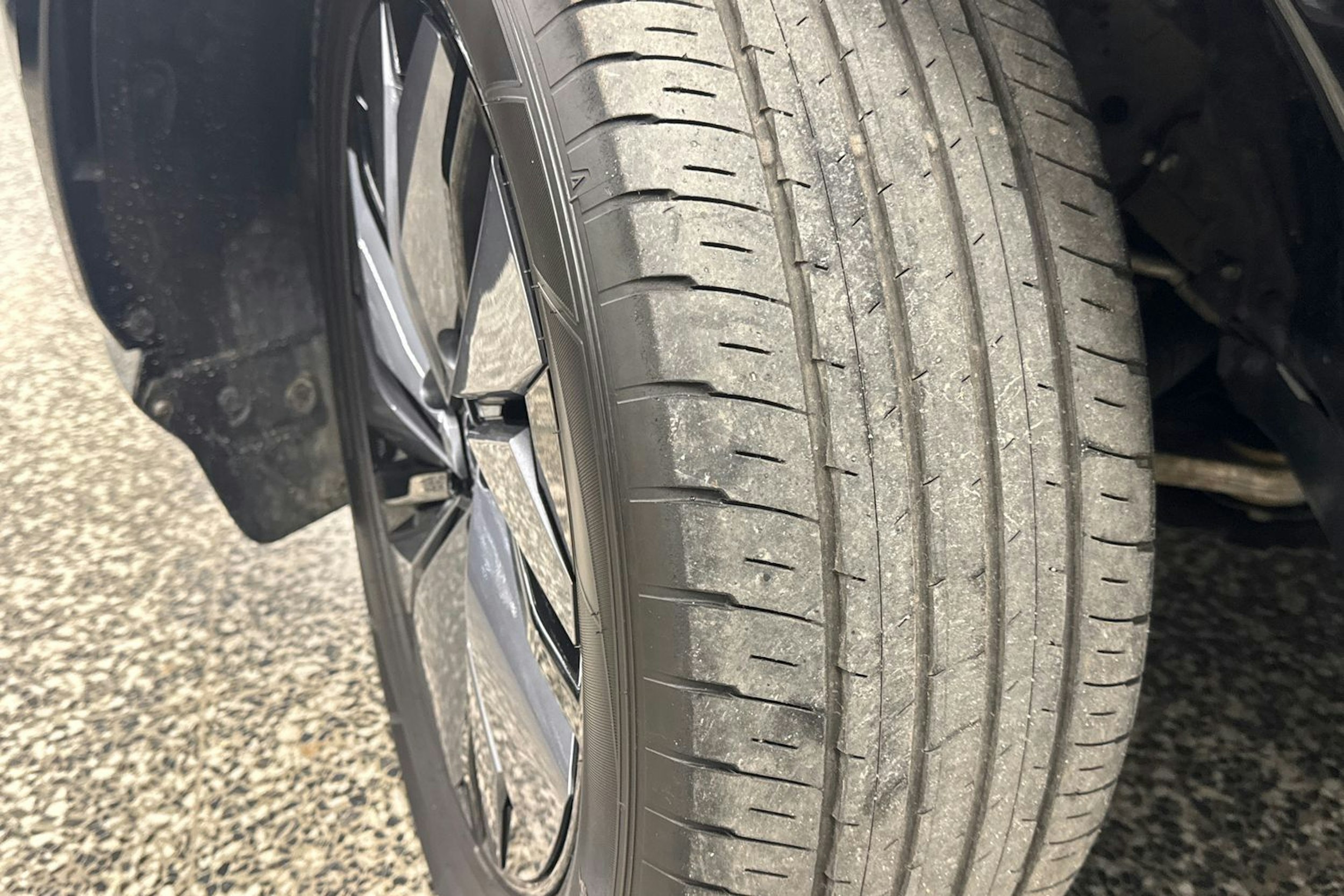 sininen Nissan Ariya 2023 kuva 41.