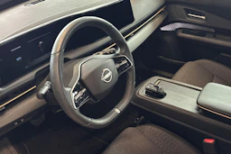 monivär. Nissan Ariya 2024 kuva 6.