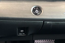 monivär. Nissan Ariya 2024 kuva 22.