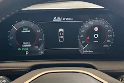 monivär. Nissan Ariya 2024 kuva 32.