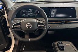 monivär. Nissan Ariya 2024 kuva 33.