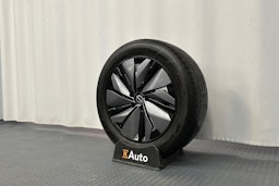 harmaa Nissan Ariya 2024 kuva 13.