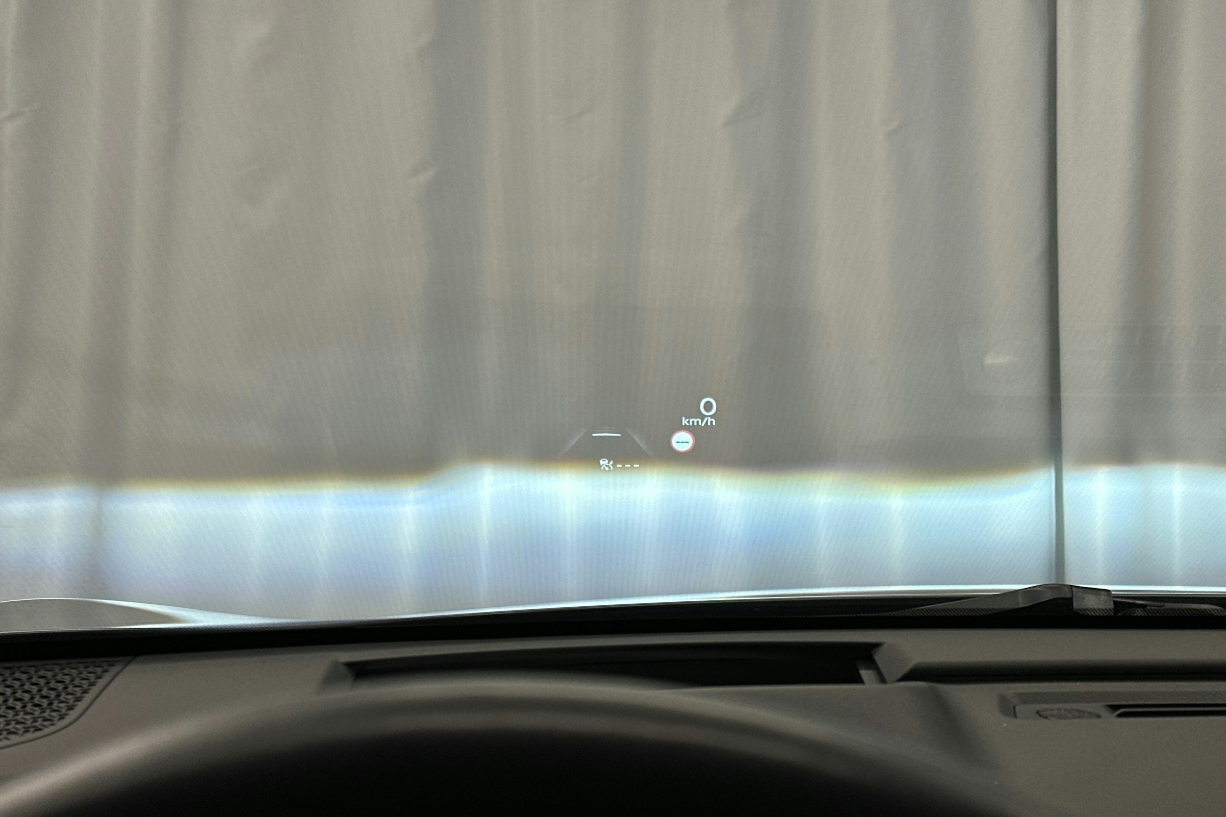 harmaa Nissan Ariya 2024 kuva 17.