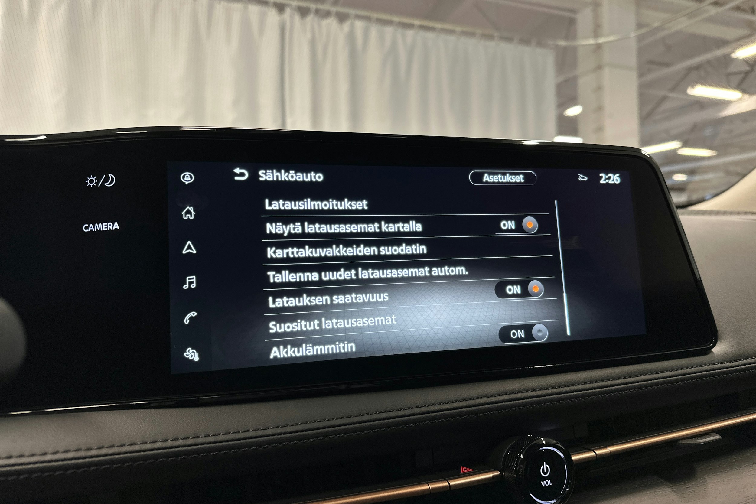 harmaa Nissan Ariya 2024 kuva 22.