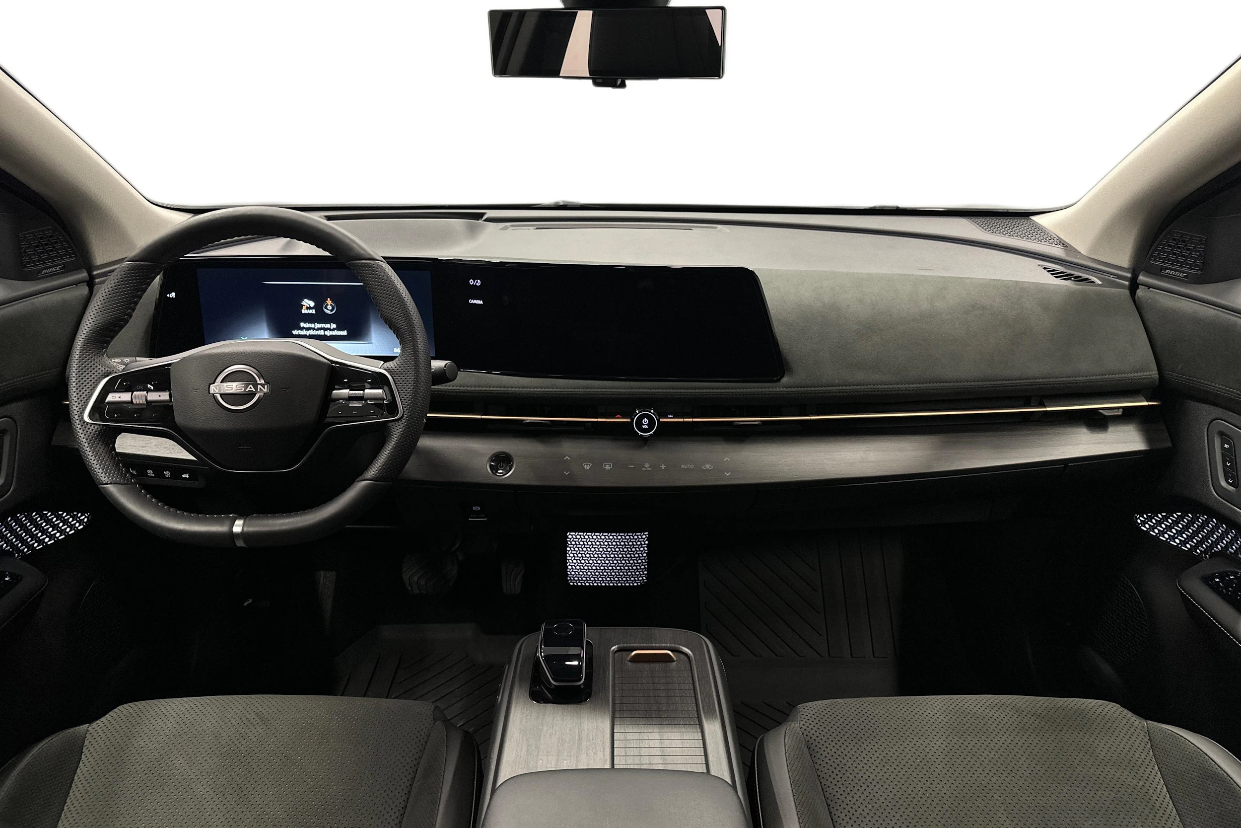 vihreä Nissan Ariya 2025 kuva 7.