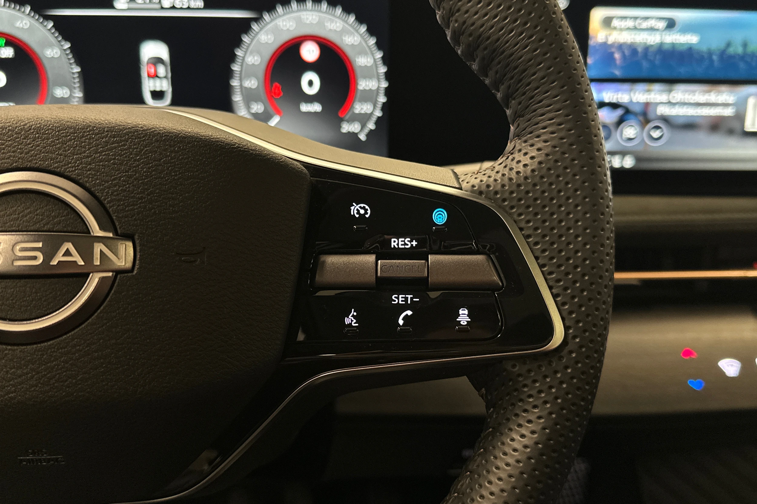 vihreä Nissan Ariya 2025 kuva 12.