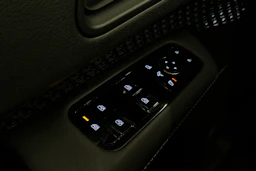 vihreä Nissan Ariya 2025 kuva 14.