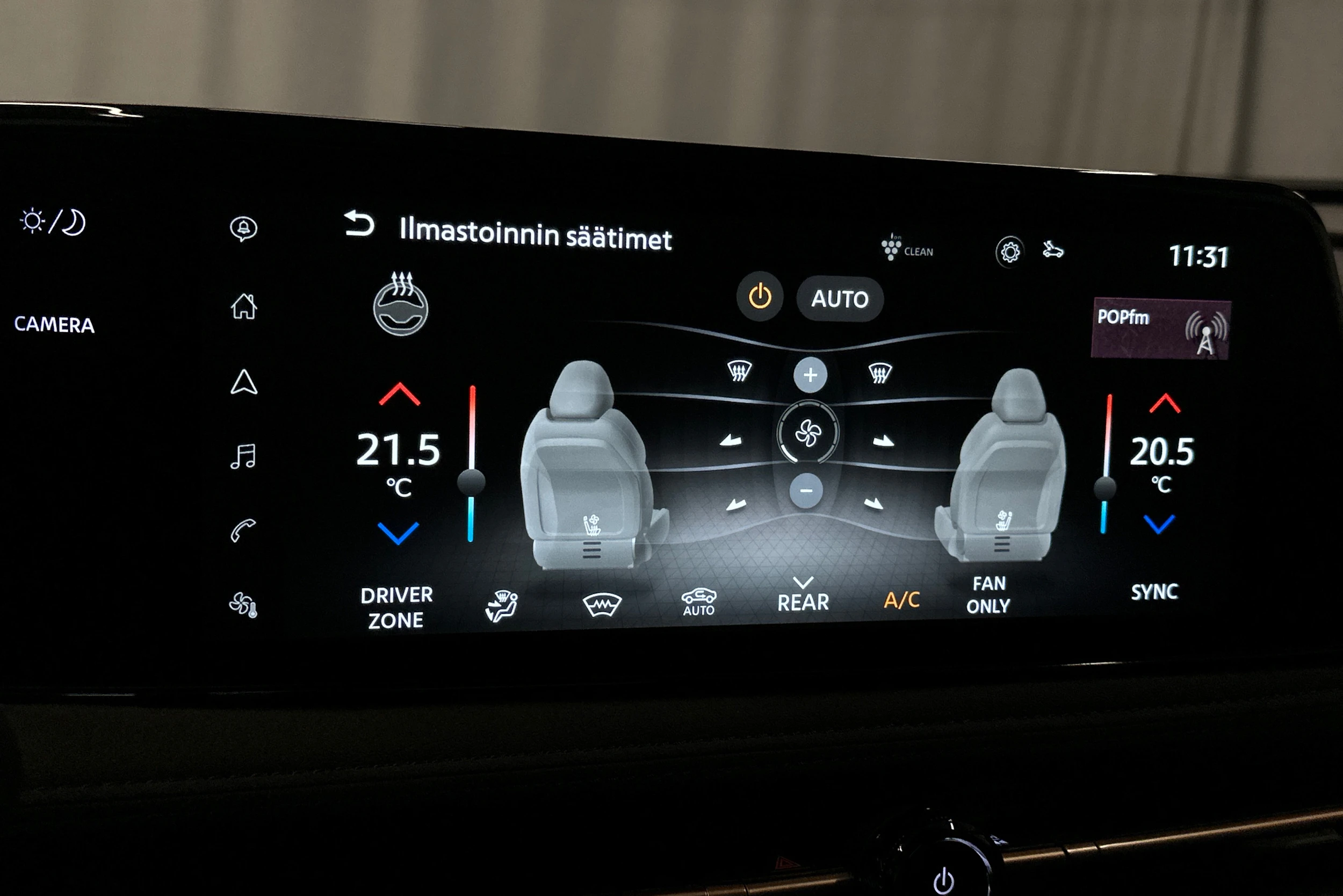 vihreä Nissan Ariya 2025 kuva 25.