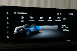vihreä Nissan Ariya 2025 kuva 26.