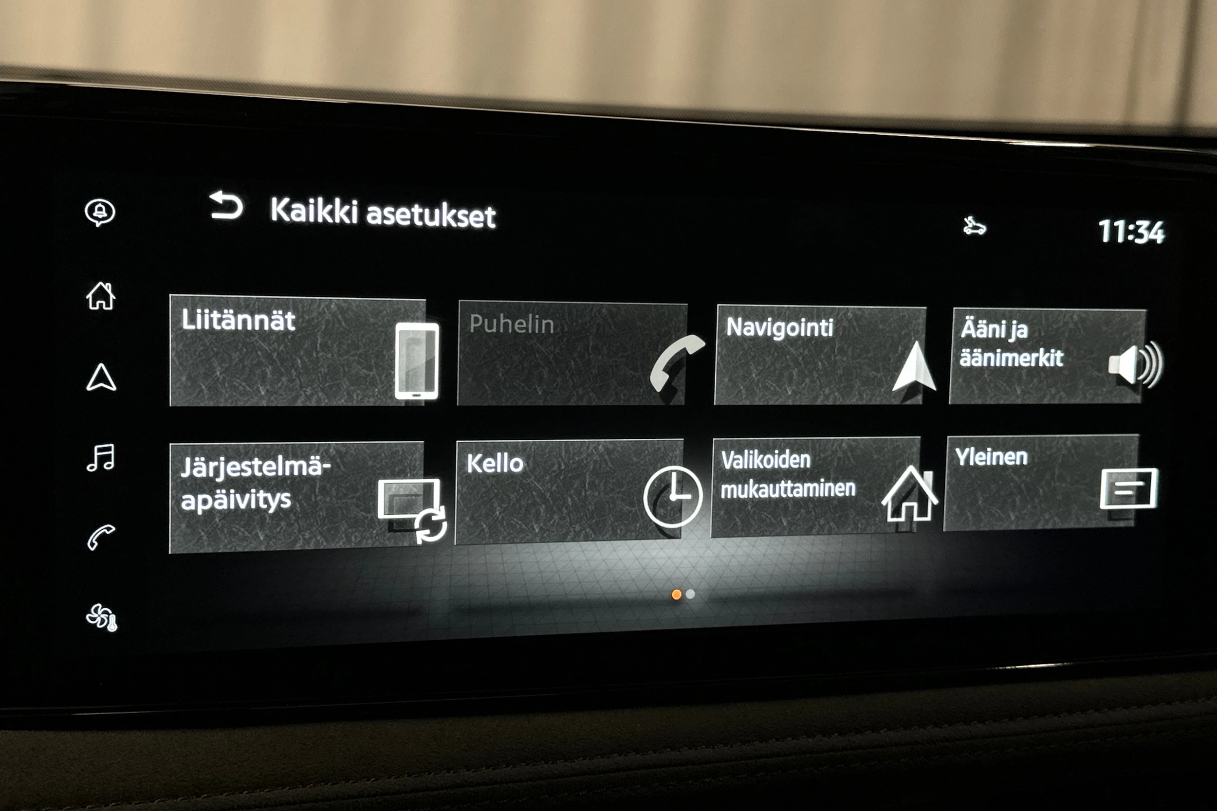 vihreä Nissan Ariya 2025 kuva 28.