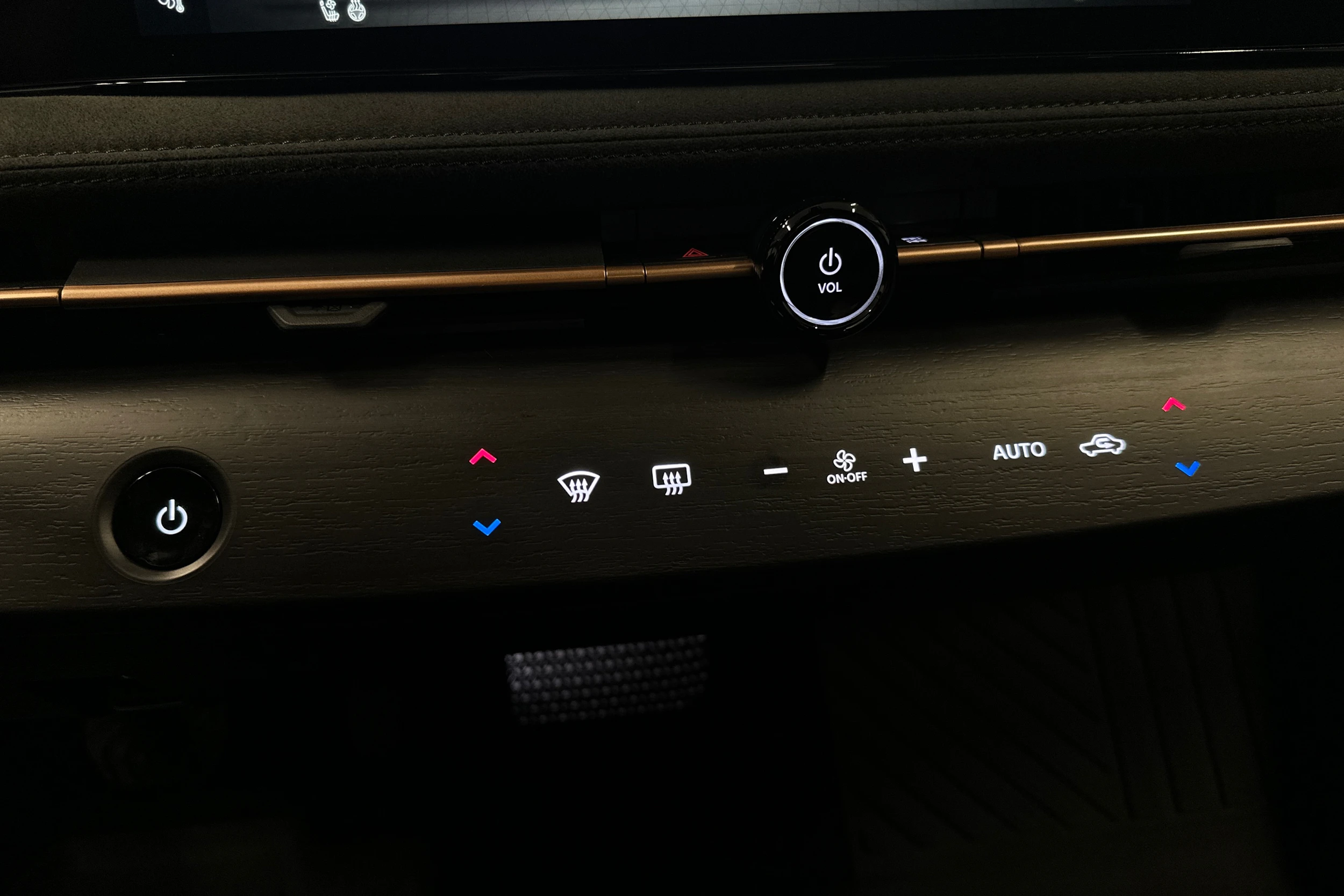 vihreä Nissan Ariya 2025 kuva 32.