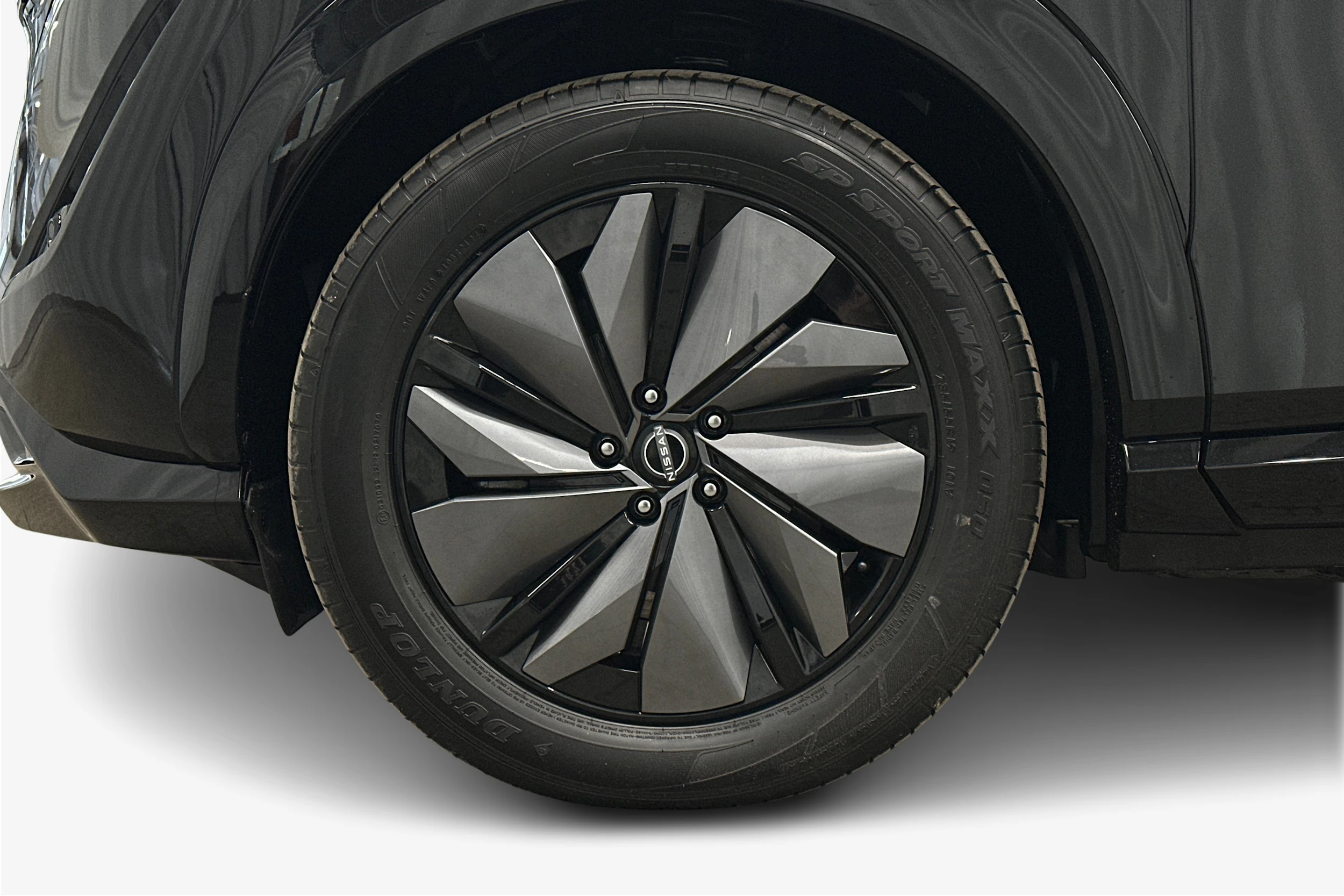musta Nissan Ariya 2025 kuva 9.