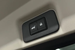musta Nissan Ariya 2025 kuva 12.