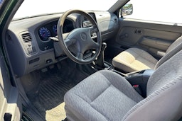 vihreä Nissan Cab 2001 kuva 3.