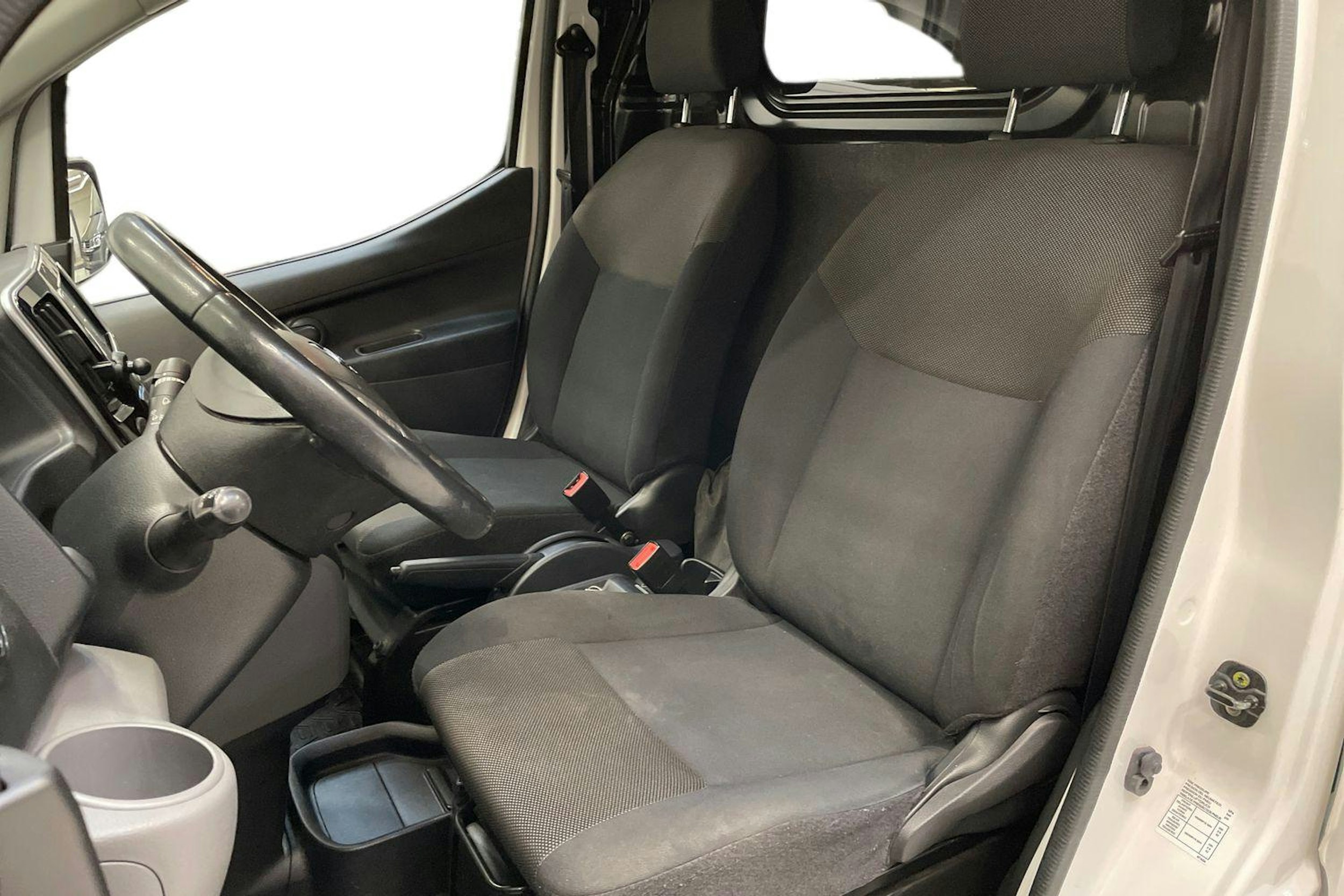valkoinen Nissan e-NV200 2018 kuva 9.