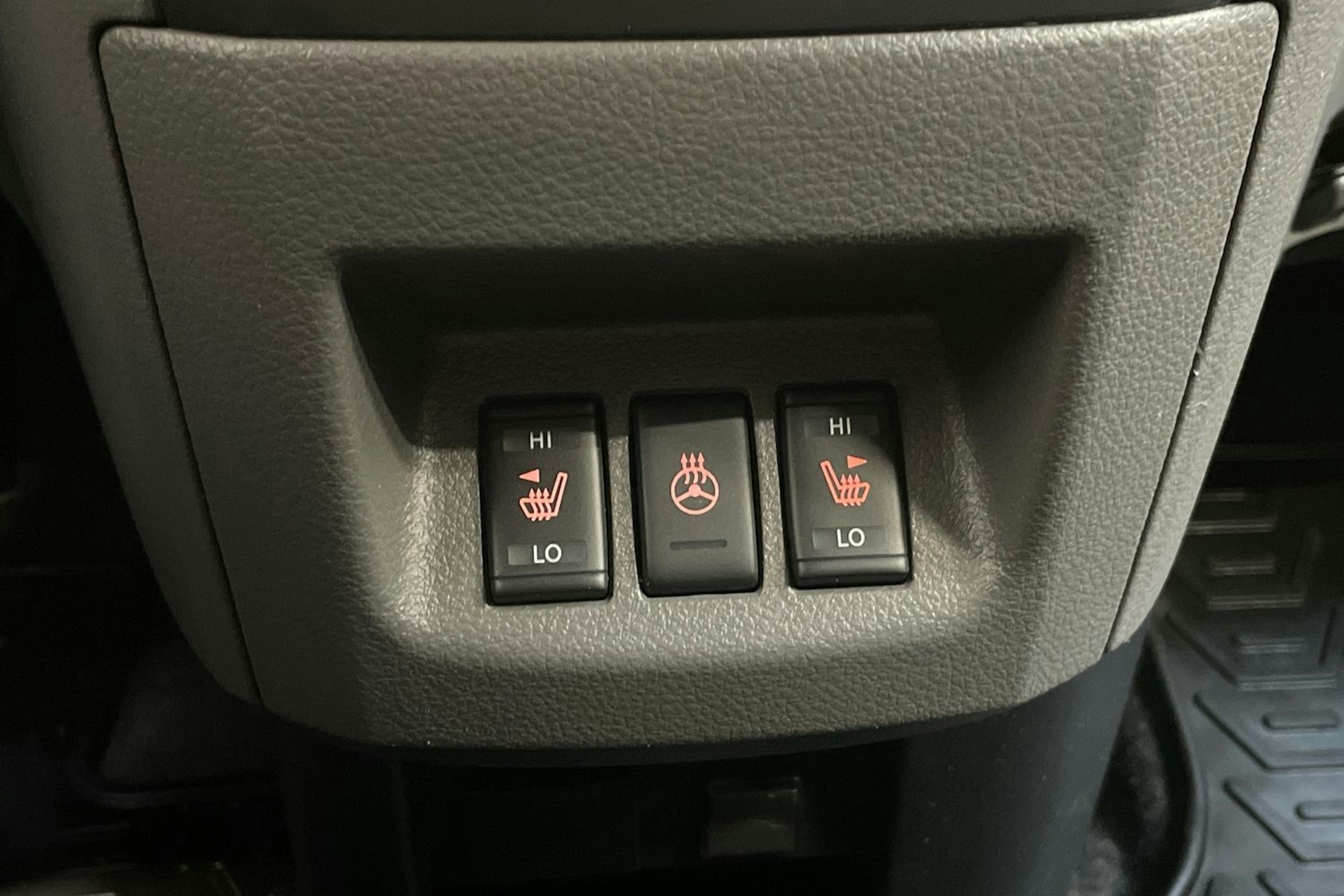 valkoinen Nissan e-NV200 2018 kuva 22.