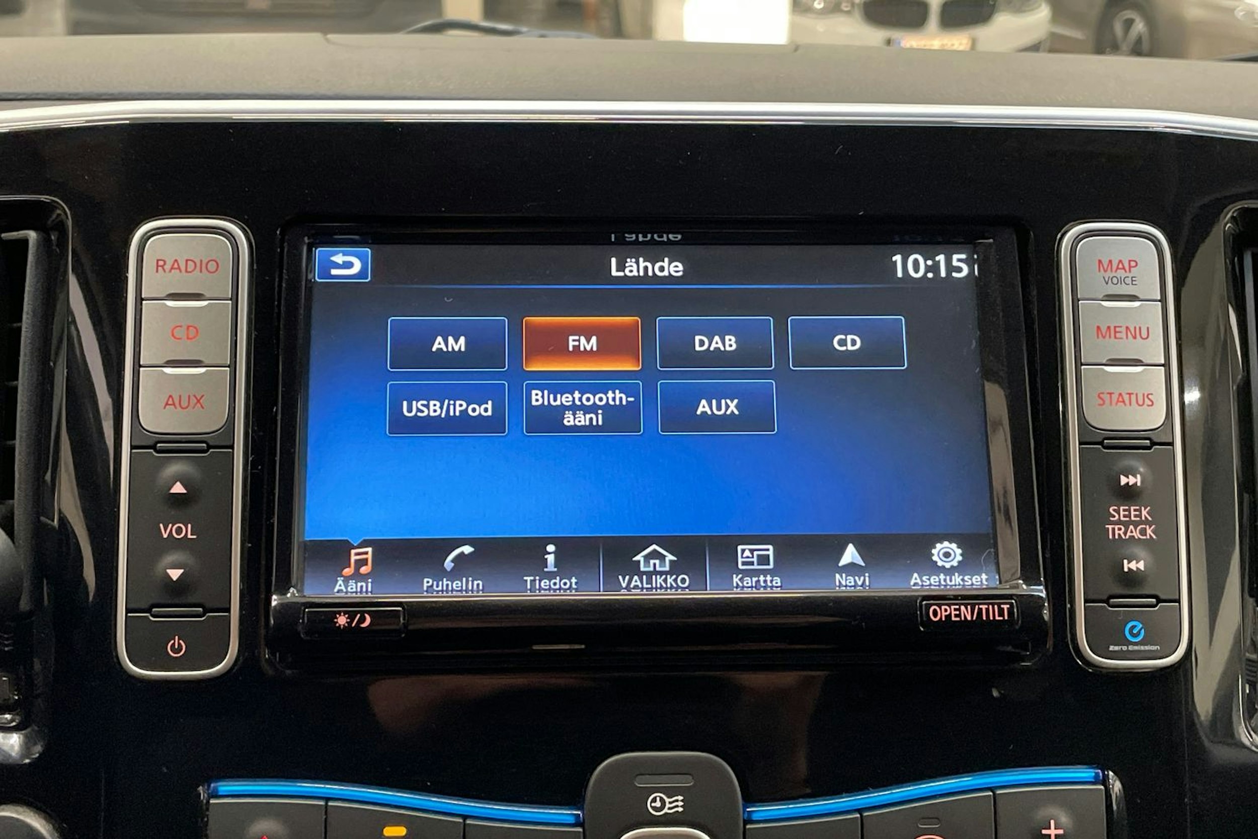 valkoinen Nissan e-NV200 2018 kuva 26.