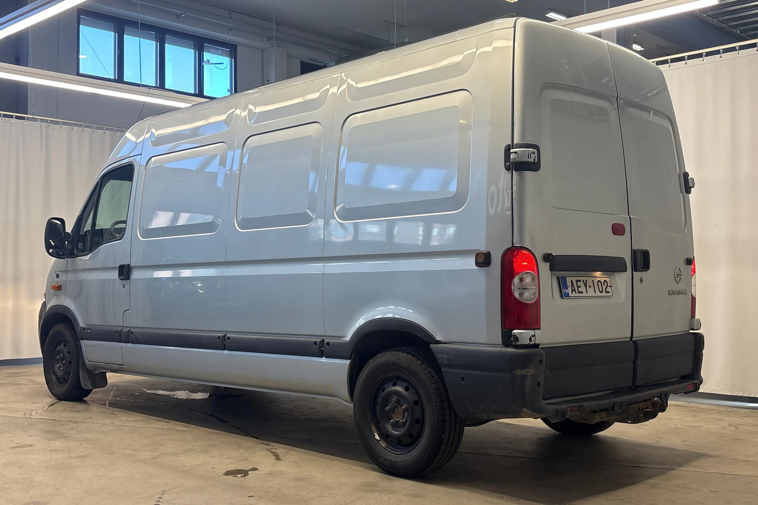 harmaa Nissan Interstar 2008 kuva 7.