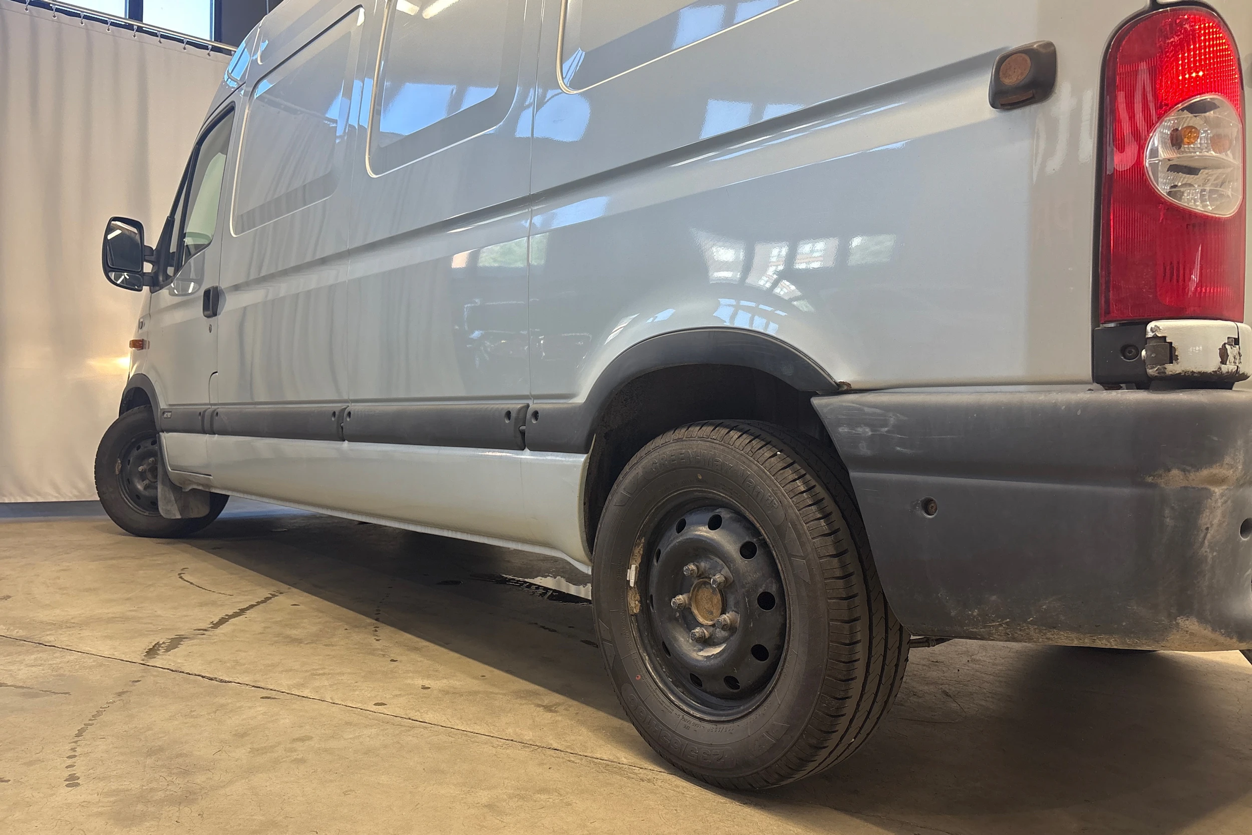 harmaa Nissan Interstar 2008 kuva 26.