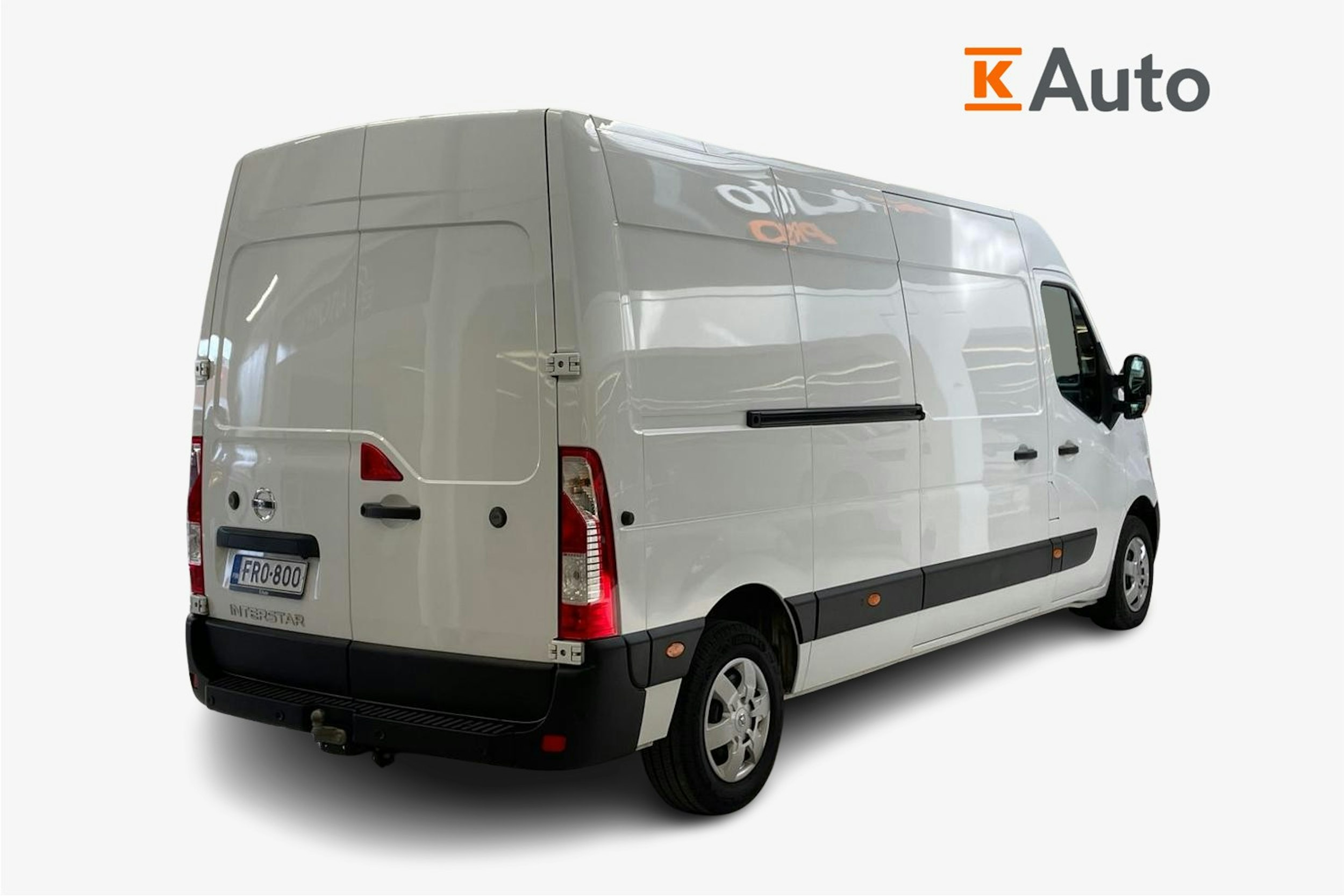 valkoinen Nissan Interstar 2023 kuva 2.