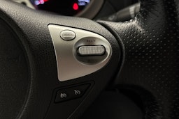 punainen Nissan Juke 2010 kuva 17.