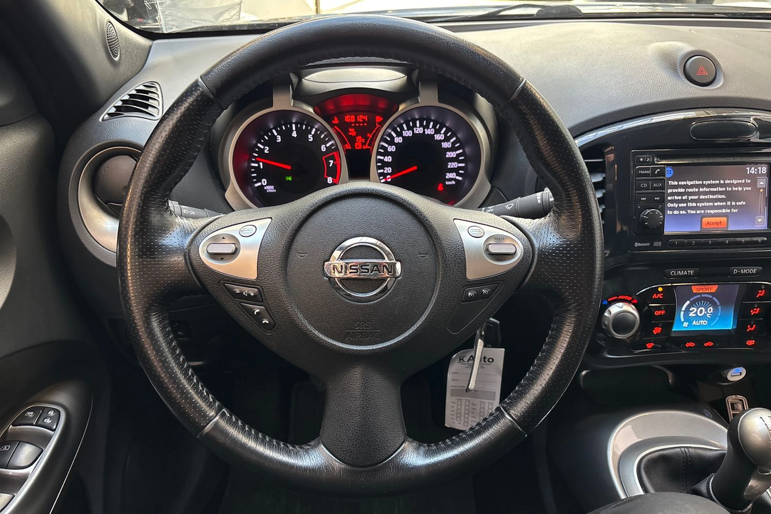 musta Nissan Juke 2011 kuva 19.