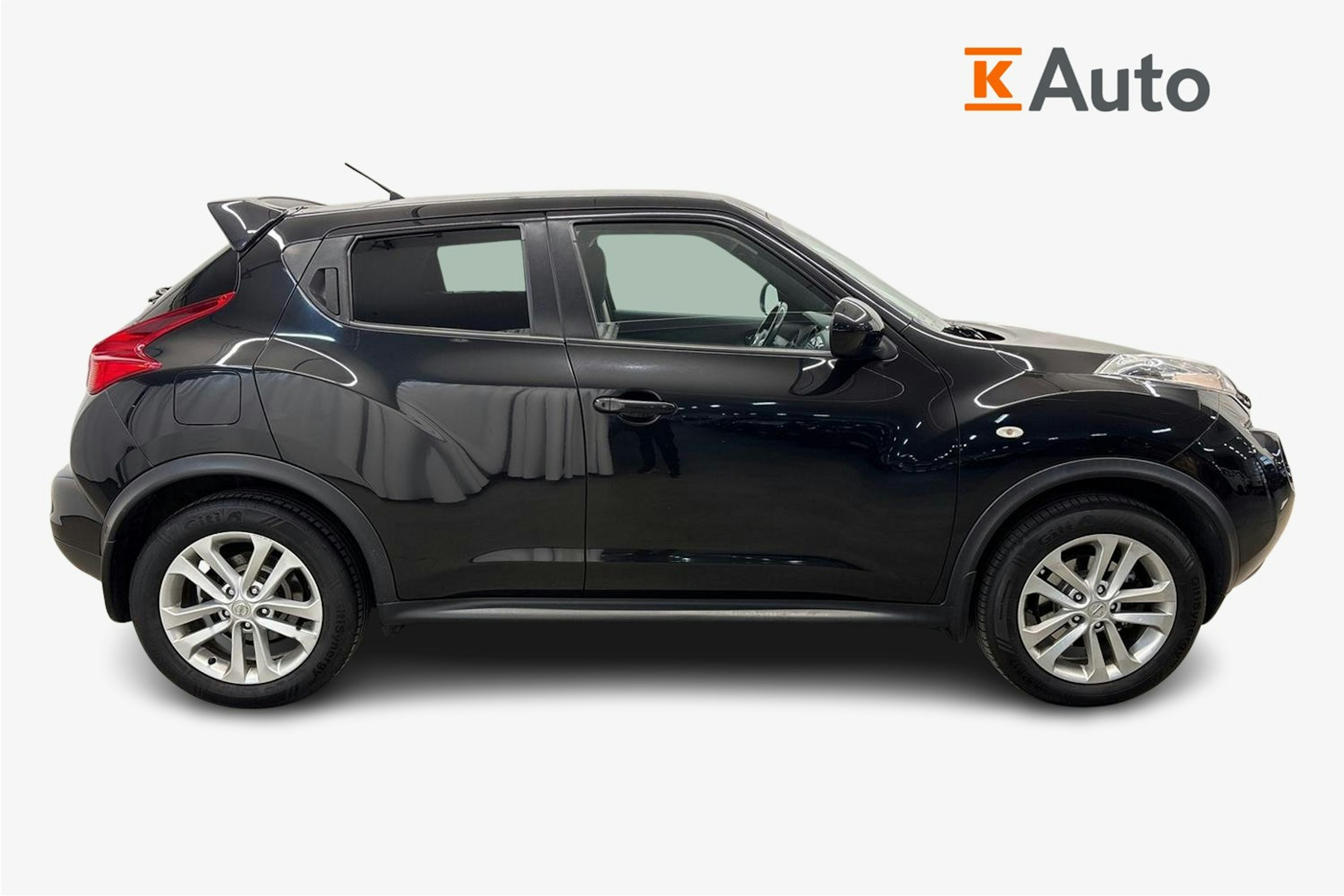 Musta Nissan Juke 2011 kuva 6.