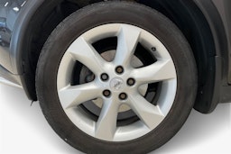 Ruskea (beige) Nissan Juke 2011 kuva 11.