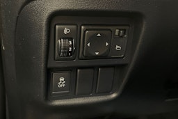 Ruskea (beige) Nissan Juke 2011 kuva 15.