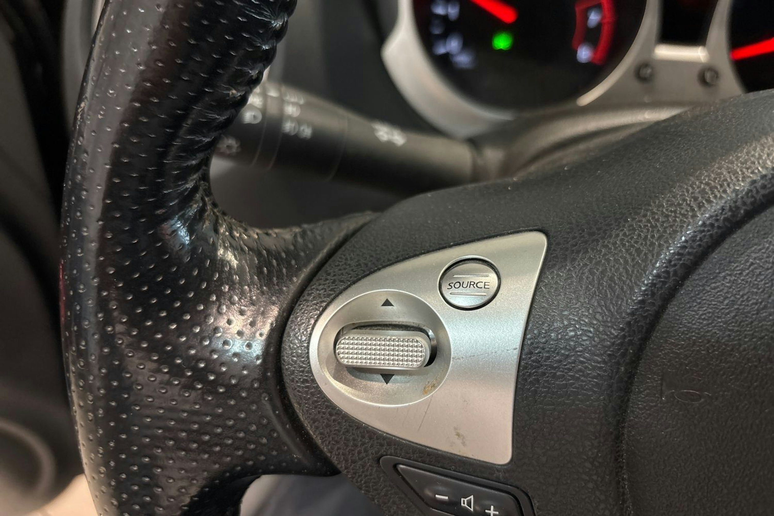 Musta Nissan Juke 2011 kuva 17.