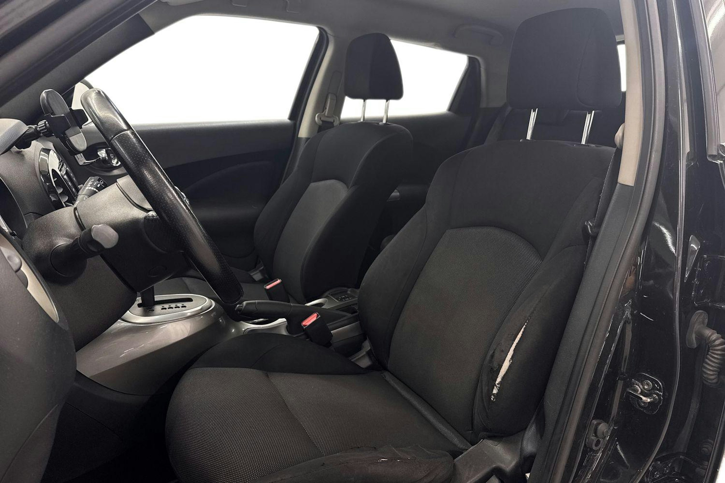 Musta Nissan Juke 2011 kuva 11.