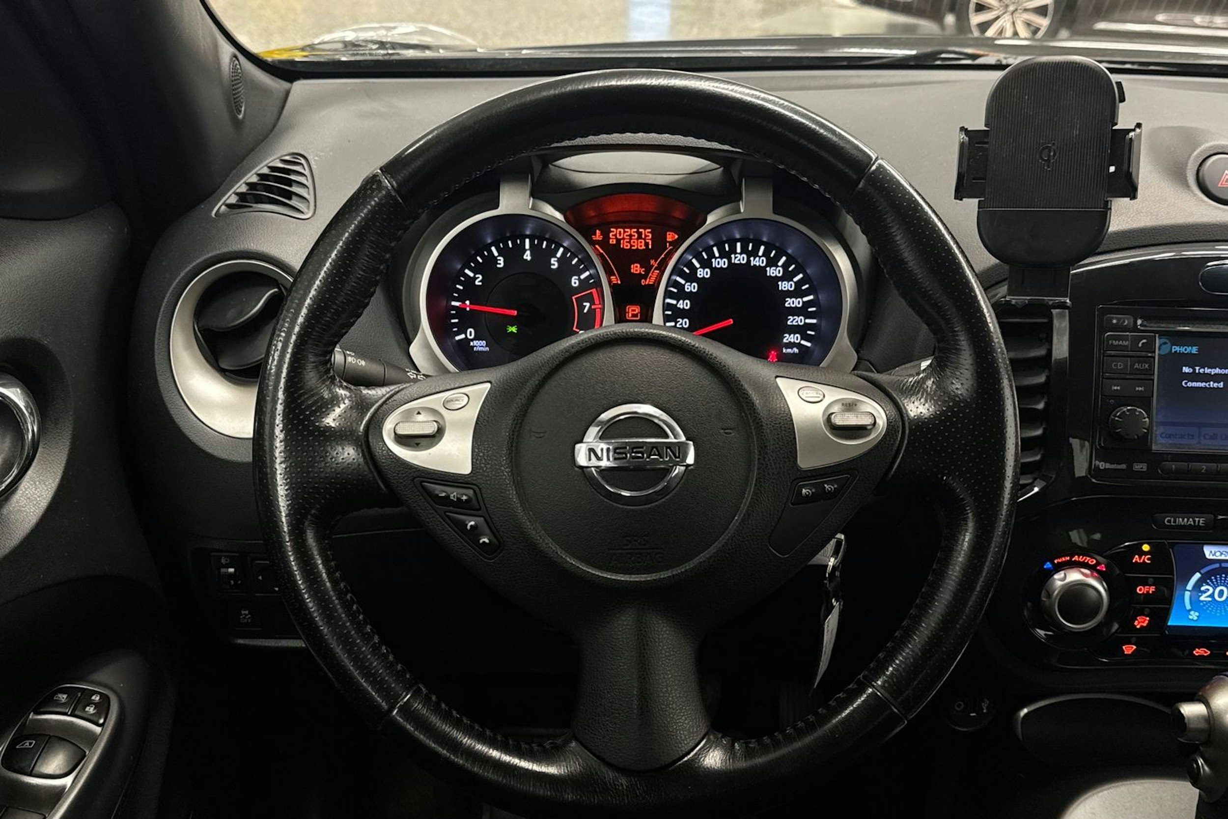 Musta Nissan Juke 2011 kuva 14.