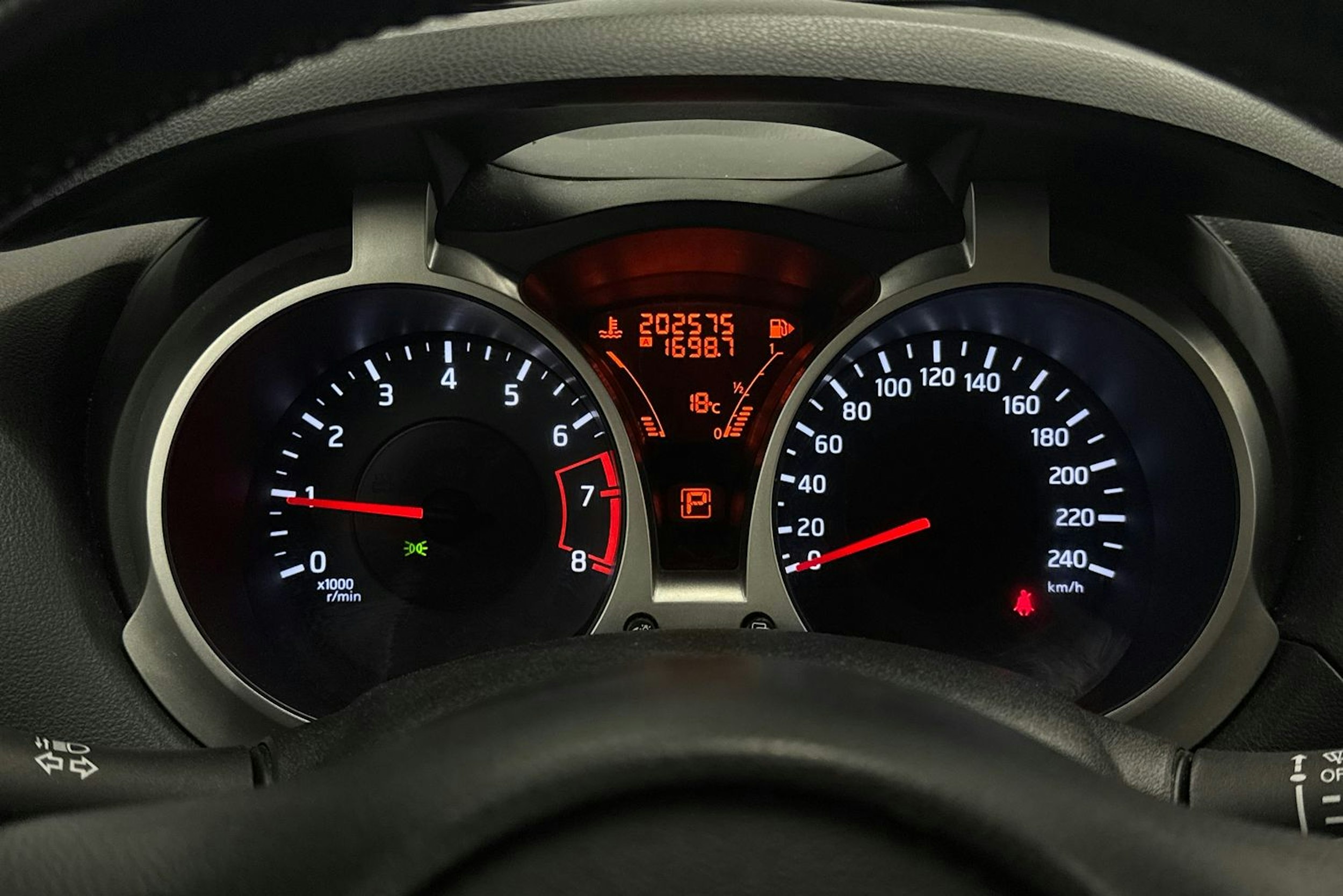 Musta Nissan Juke 2011 kuva 17.