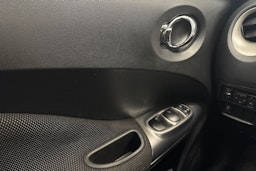 Musta Nissan Juke 2011 kuva 18.