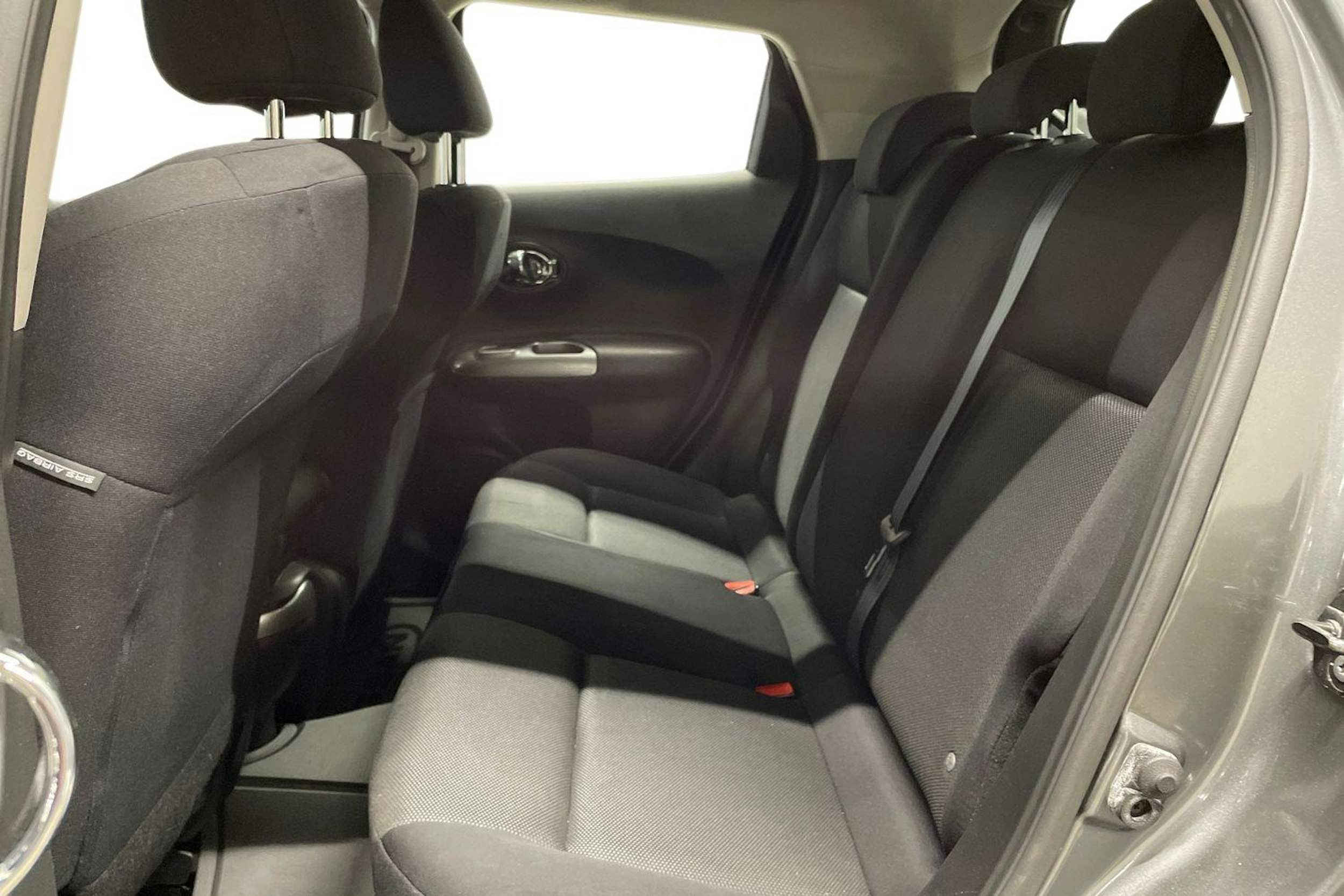 harmaa Nissan Juke 2012 kuva 8.