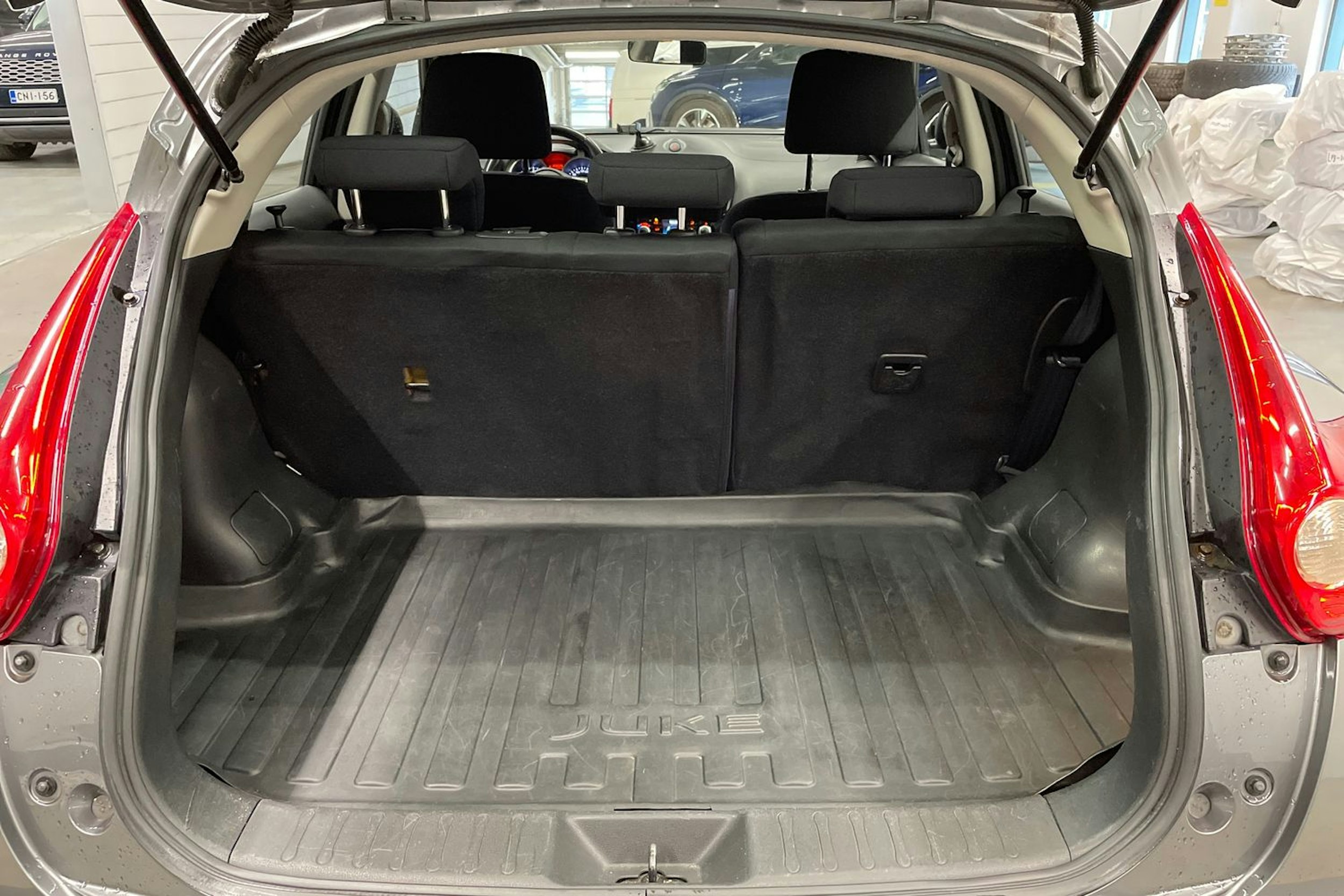 harmaa Nissan Juke 2012 kuva 11.