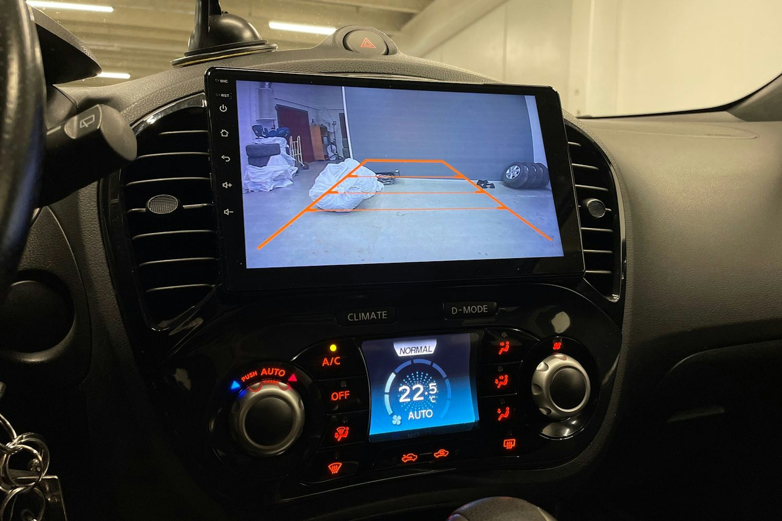harmaa Nissan Juke 2012 kuva 16.